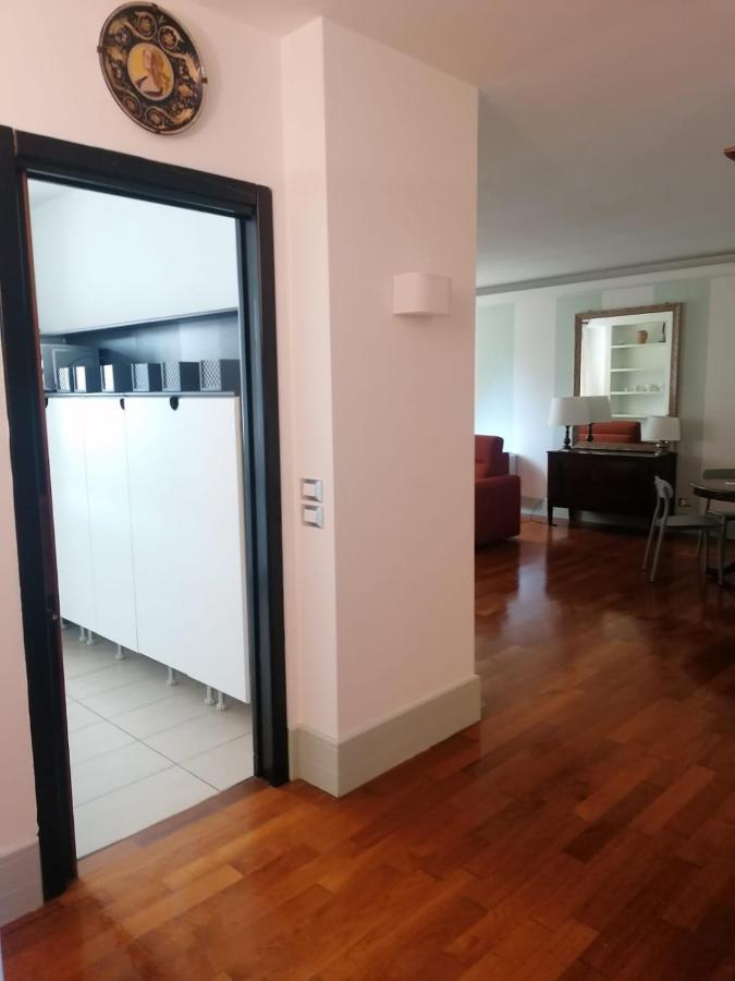 Le Finestre Sugli Ulivi Apartman Desenzano del Garda Kültér fotó