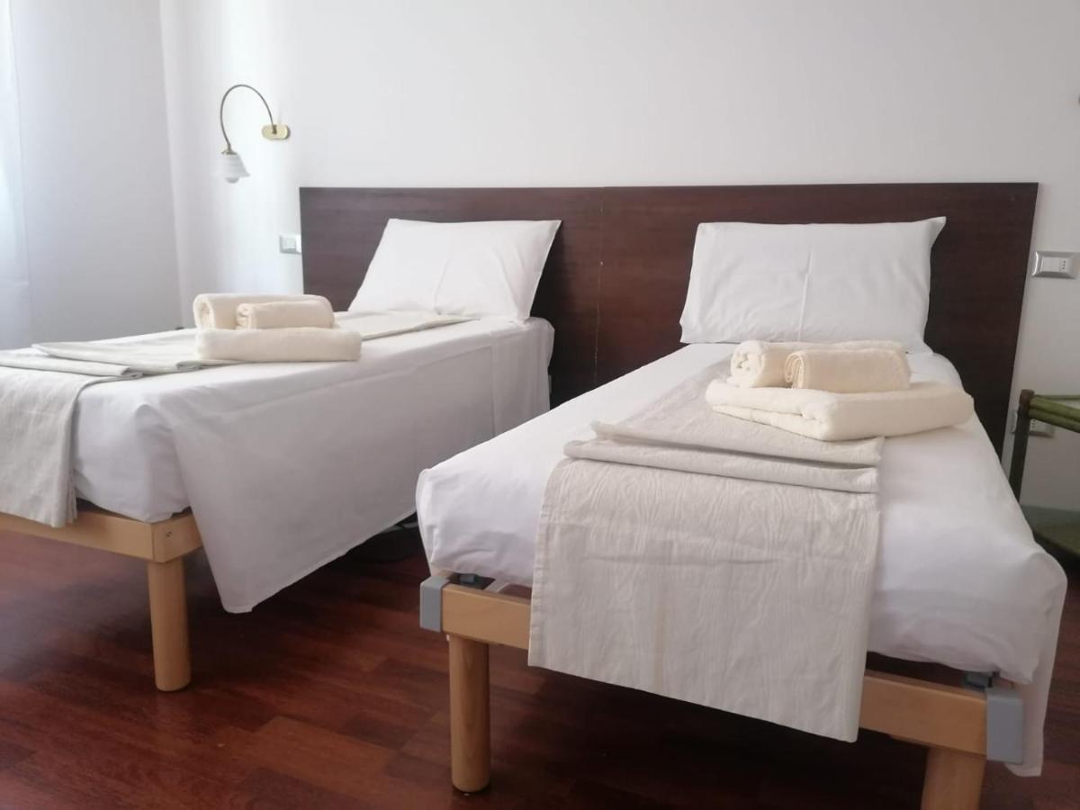 Le Finestre Sugli Ulivi Apartman Desenzano del Garda Kültér fotó